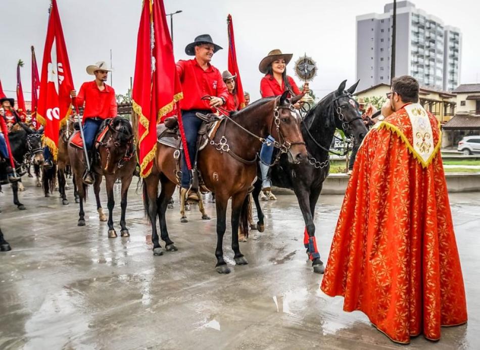 16-cavalaria-do-divino-e-destaque-no-proximo-domingo-em-caraguatatuba-1.jpg