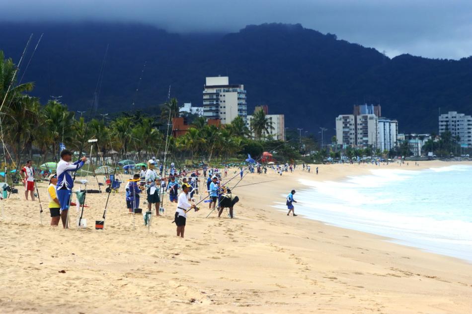 3-etapa-do-campeonato-paulista-de-pesca-acontece-neste-domingo-na-praia-do-massaguacu.jpeg