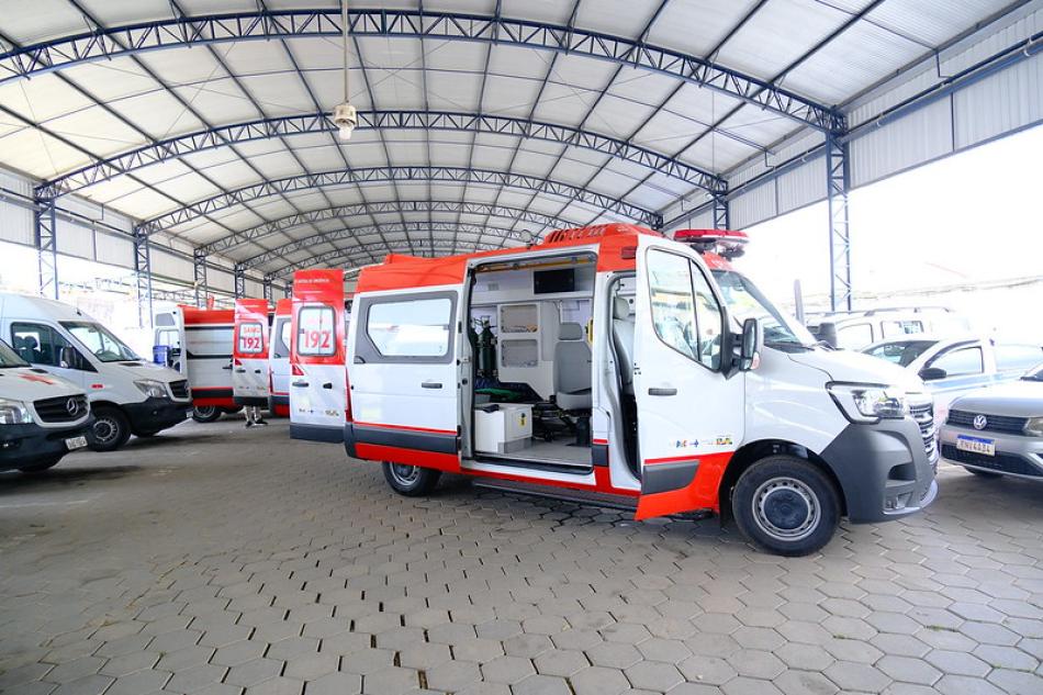caraguatatuba-recebe-tres-ambulancias-para-renovar-e-ampliar-frota-do-samu-2.jpg