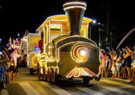 christmas-experience-prefeitura-de-ilhabela-leva-parada-de-natal-as-ruas-da-cidade-neste-domingo-21.jpg