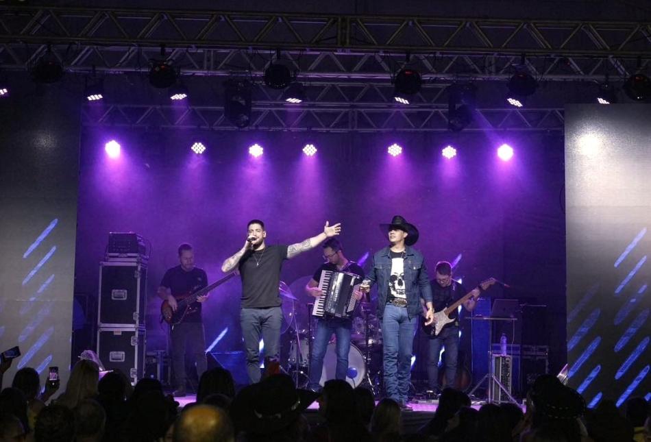 festa-da-padroeira-2026-show-de-talis-&-welinton-e-destaque-em-primeiro-fim-de-semana-do-evento-foto-divulgacao.jpg