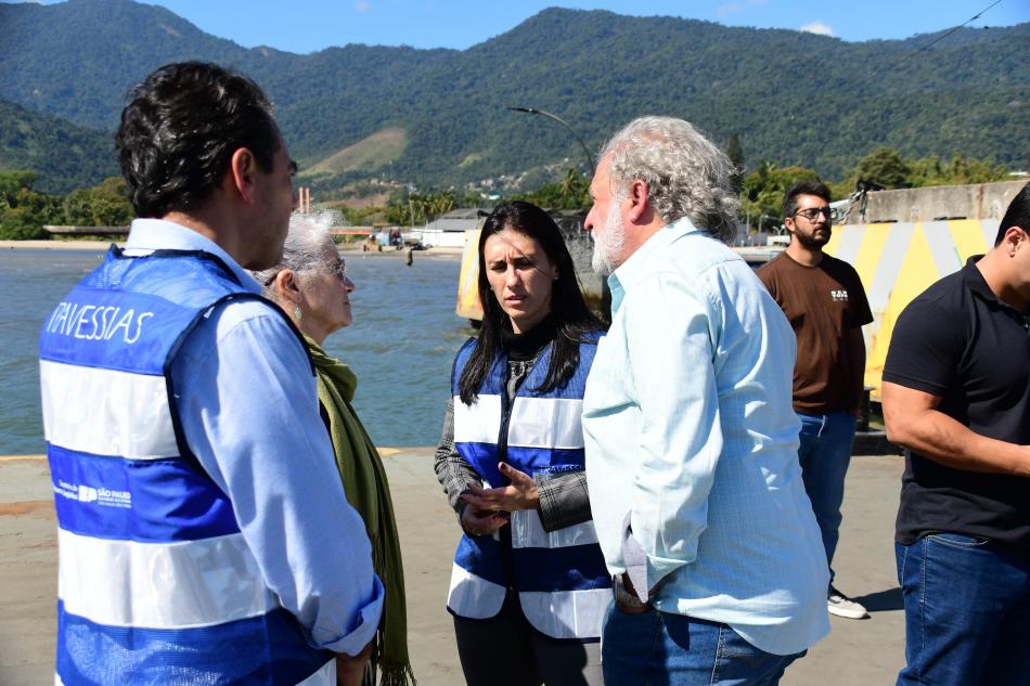 prefeito-de-ilhabela-recebe-secretaria-estadual-natalia-resende-e-destaca-investimentos-em-mobilidade-e-saneamento-em-ilhabela-2.jpg