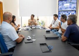 prefeito-discute-acoes-de-manutencao-e-ampliacao-da-iluminacao-publica-em-sao-sebastiao-2.jpeg