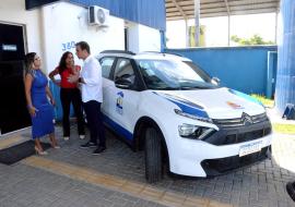 prefeito-mateus-silva-entrega-novo-carro-para-conselheiros-tutelares-de-caraguatatuba-1.jpg