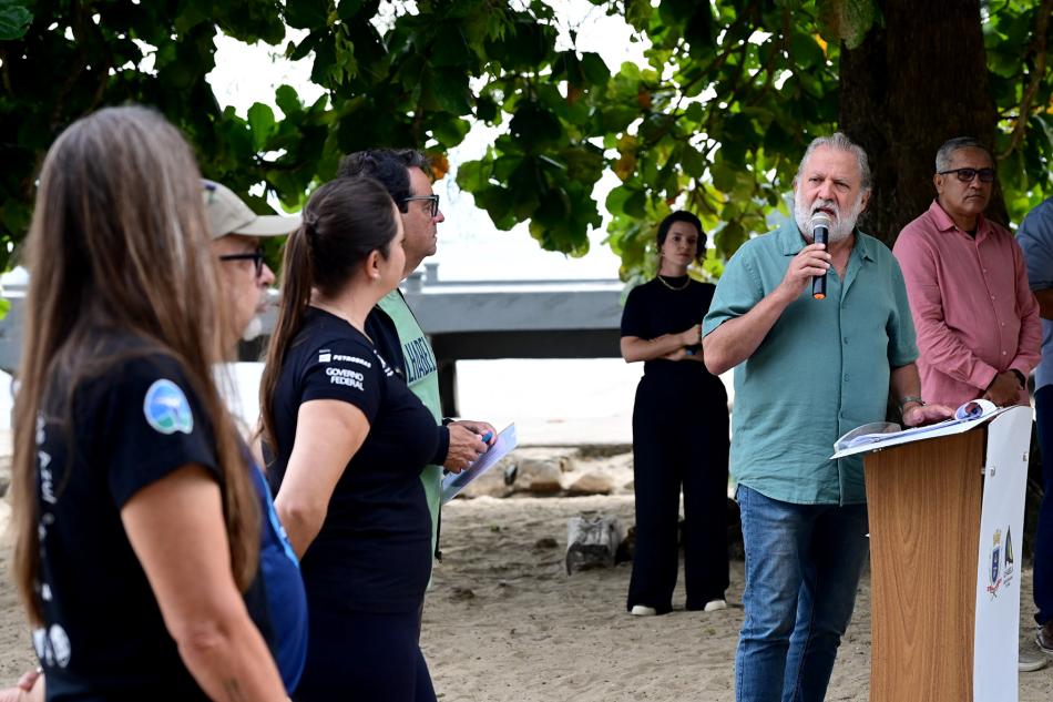 prefeito-toninho-colucci-abre-oficialmente-a-temporada-de-avistamento-de-baleias-e-golfinhos-em-ilhabela-3.jpg