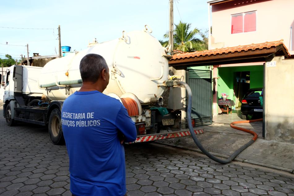 prefeitura-de-caraguatatuba-faz-forca-tarefa-para-zerar-fila-de-limpeza-de-fossas-ate-junho-2.jpg