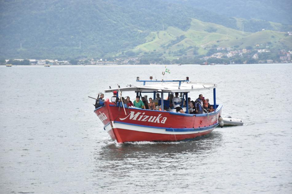 prefeitura-de-ilhabela-resgata-turistas-e-moradores-que-estavam-temporariamente-isolados-em-castelhanos-devido-as-chuvas.jpeg