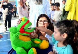 projeto-“dentista-na-escola”-reune-pais-e-filhos-das-escolas-municipais-da-regiao-sul-3.jpg