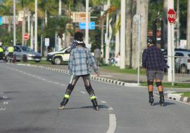 rua-da-familia-transforma-a-avenida-da-praia-em-espaco-de-lazer-aos-domingos-3.jpg