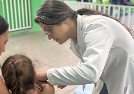 vacina-da-gripe-ilhabela-aplica-mais-de-460-doses-nas-creches-e-escolas-municipais-e-lidera-imunizacao-no-litoral-norte.jpeg
